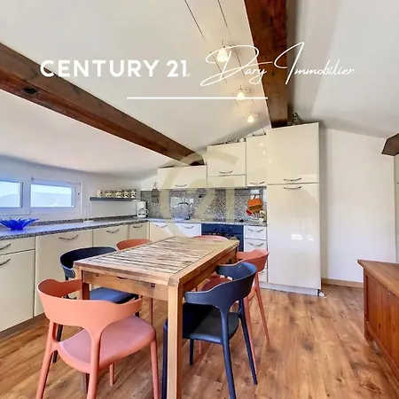 T3 En Triplex Dans Avec Piscine Apartment *