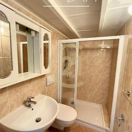 T3 En Triplex Dans Avec Piscine Calvi (Corsica)