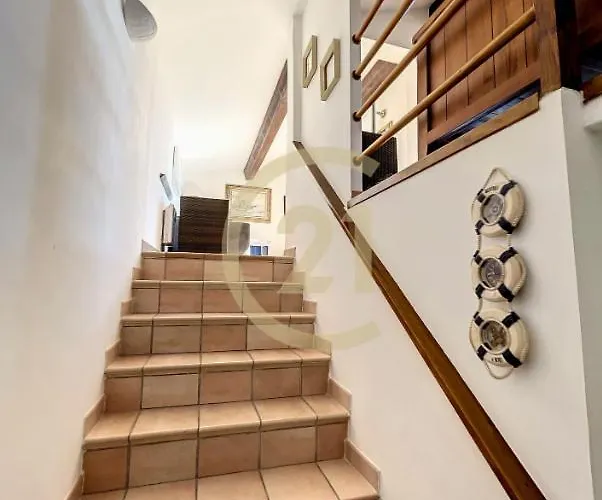 Apartment T3 En Triplex Dans Avec Piscine *