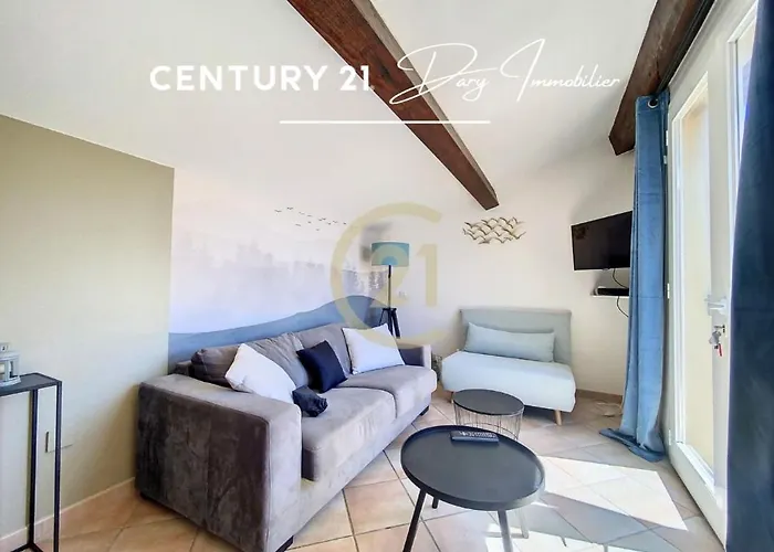 T3 En Triplex Dans Avec Piscine Calvi (Corsica)