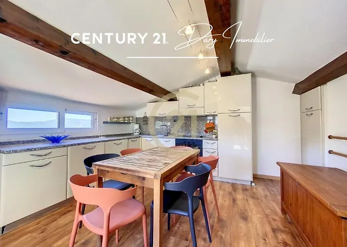 T3 En Triplex Dans Avec Piscine Apartment *